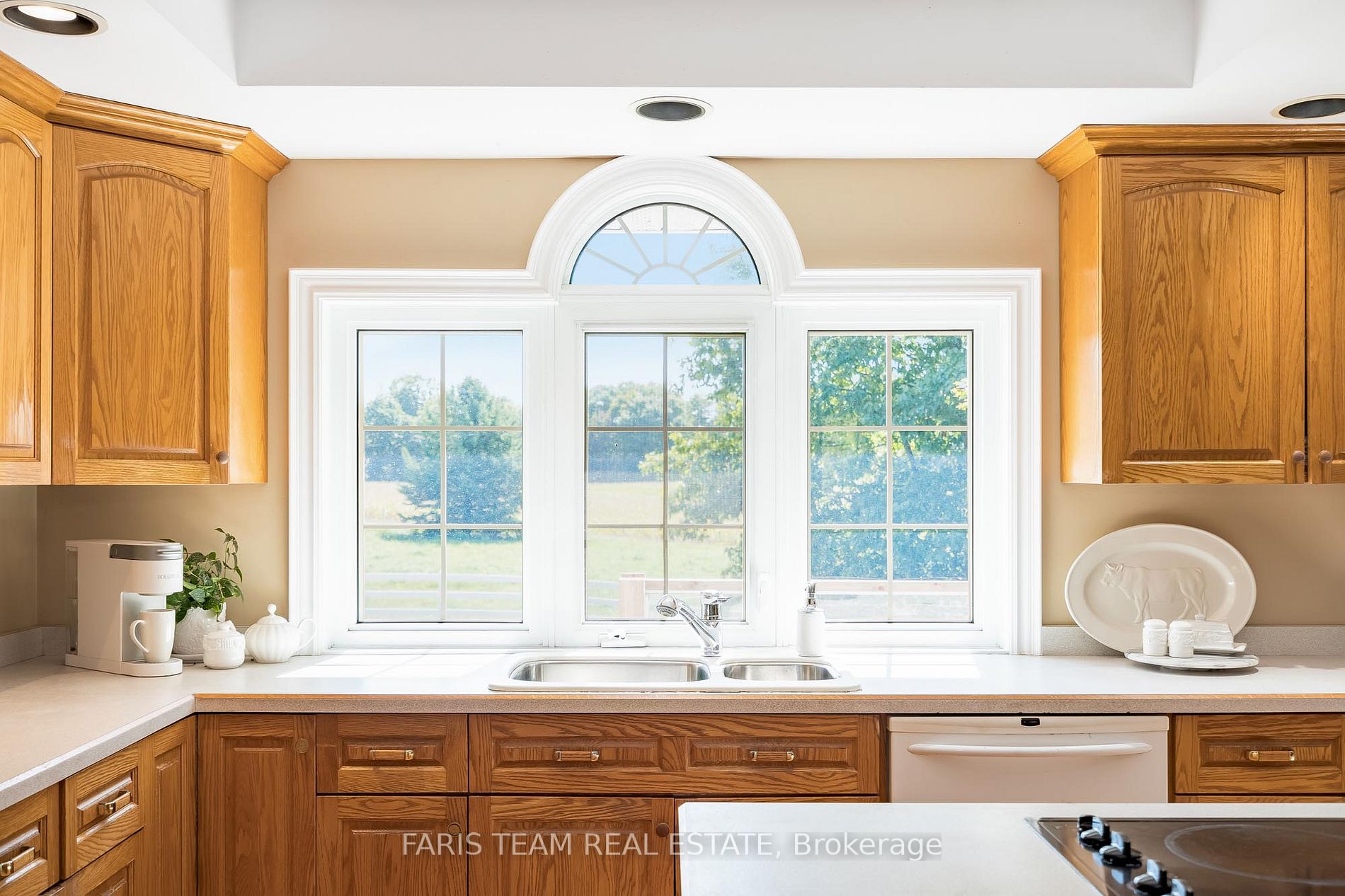 1331 Flos Road 3 E