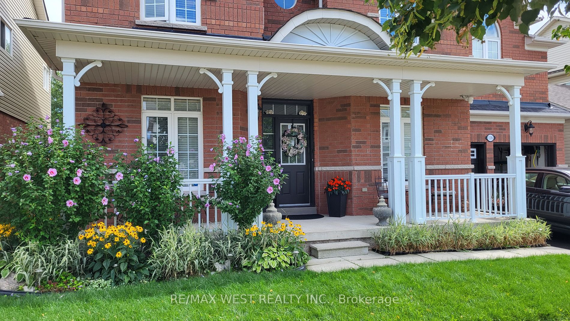 118 Succession Cres