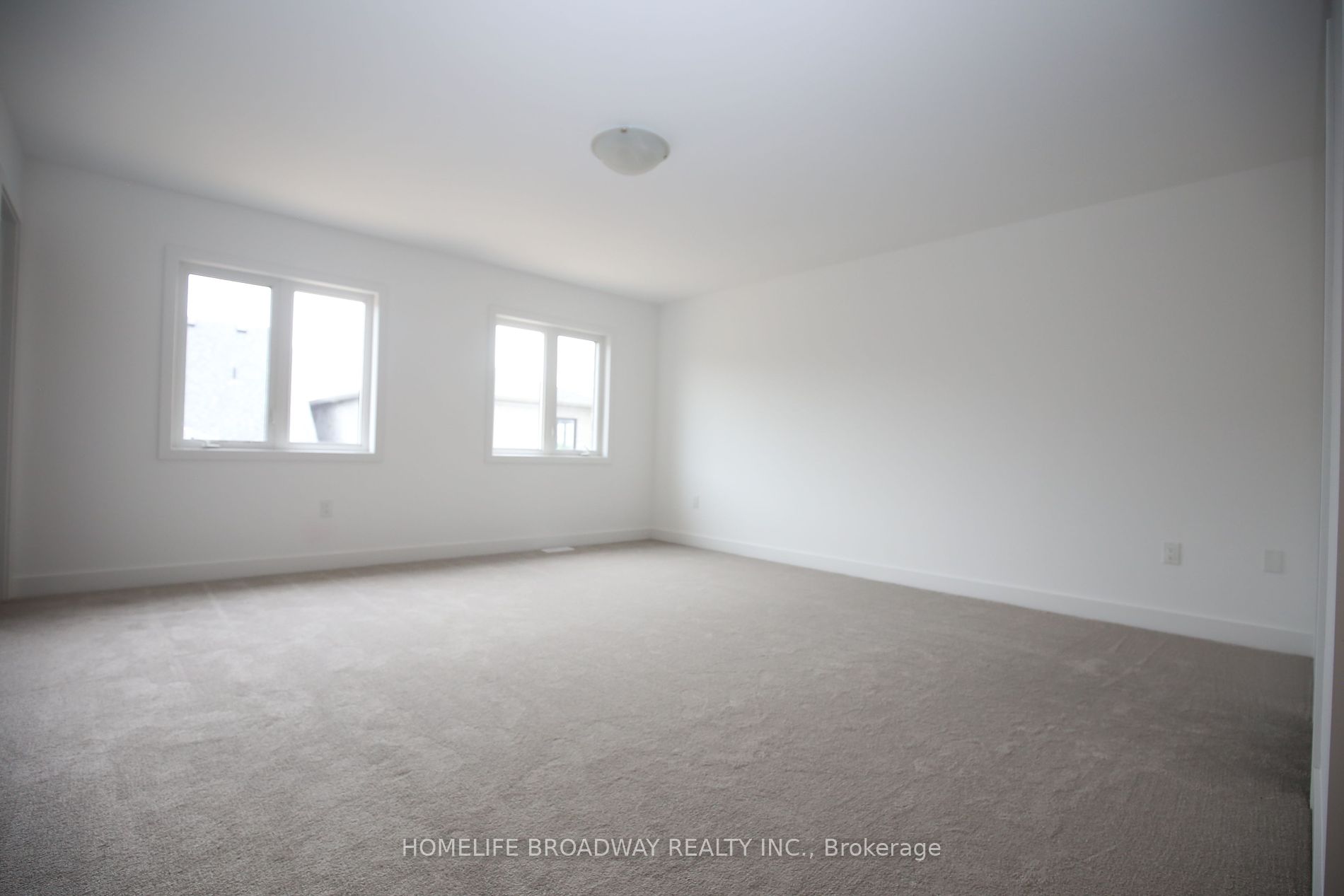 54 Harvest Cres