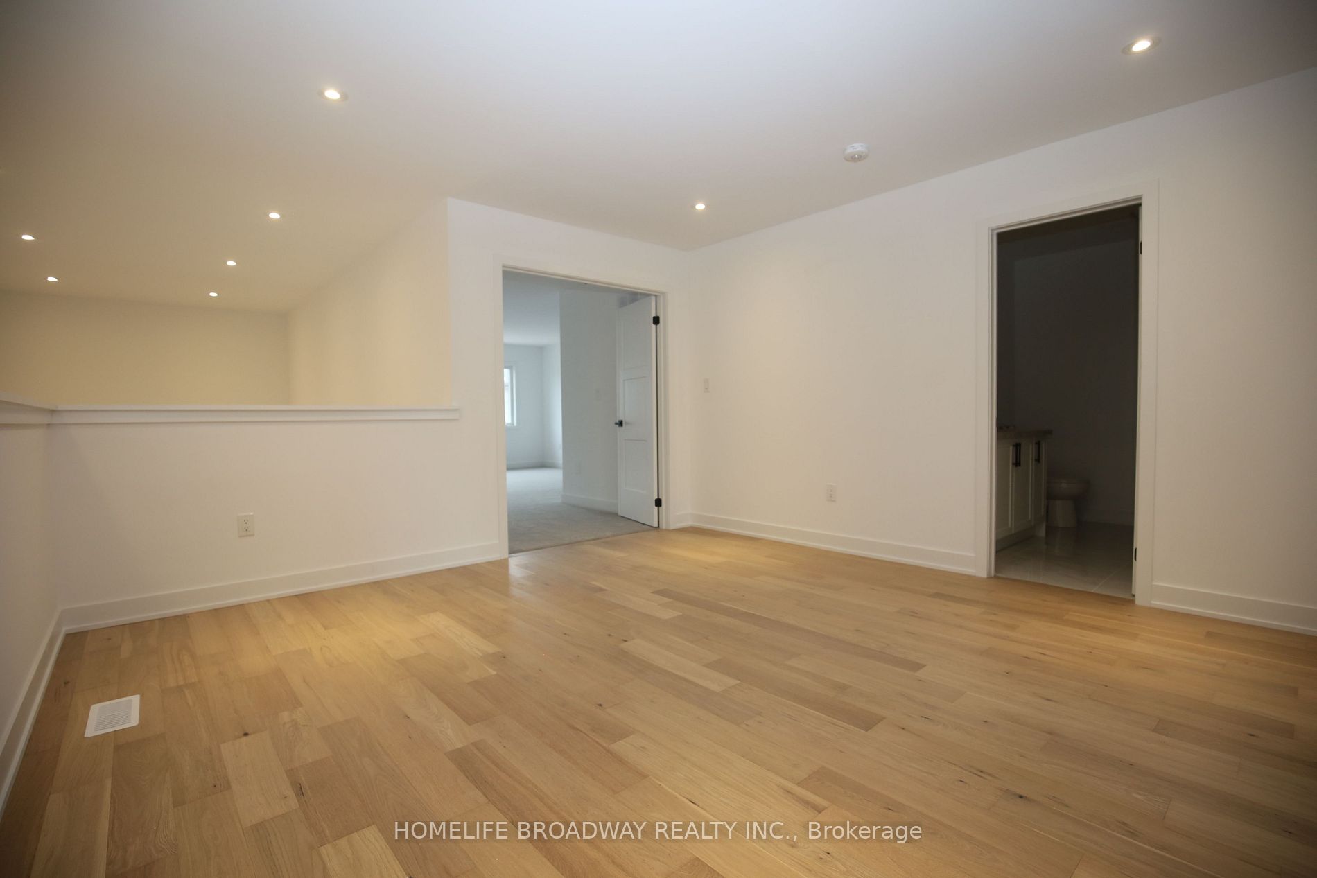 54 Harvest Cres