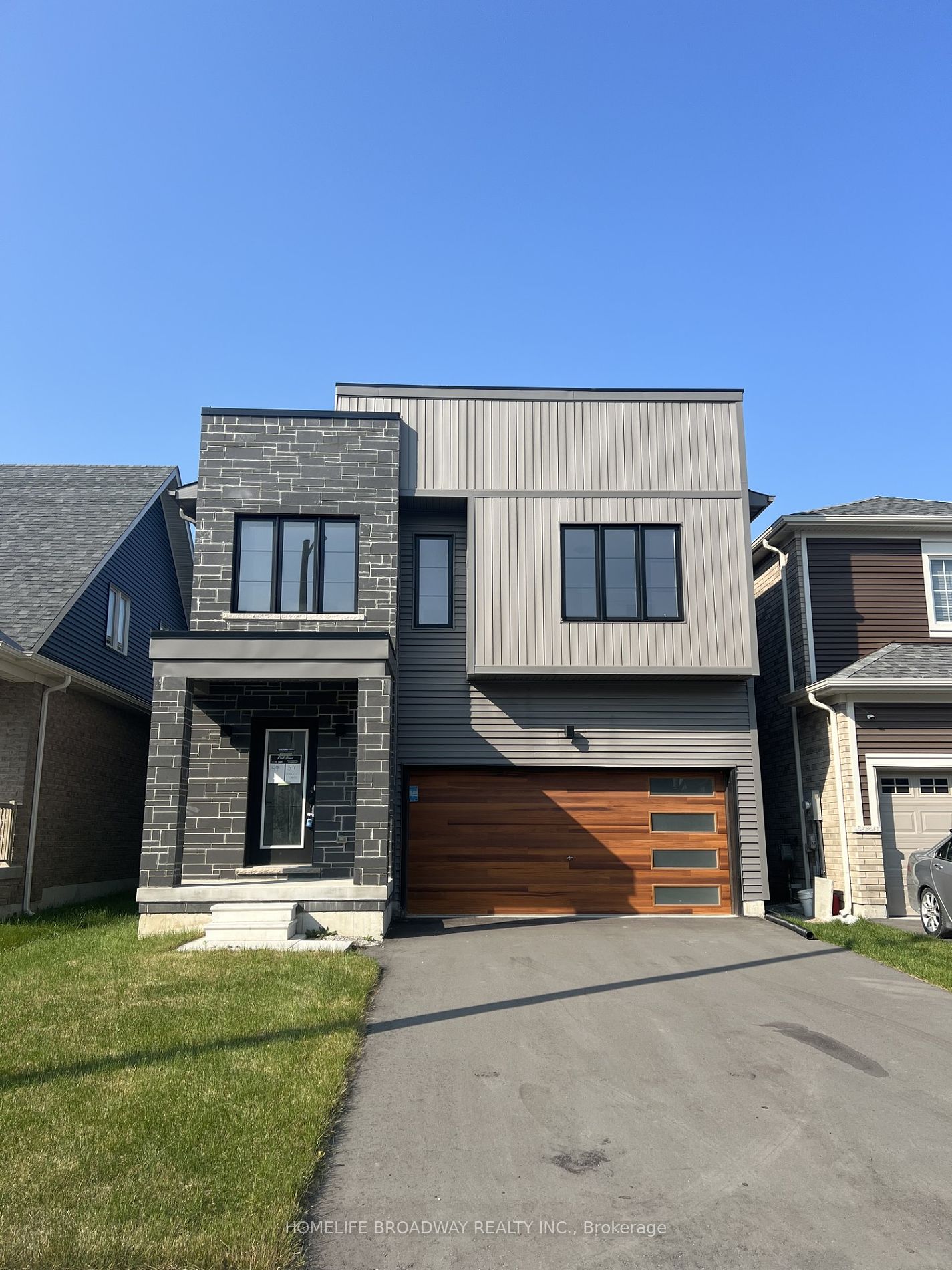 54 Harvest Cres