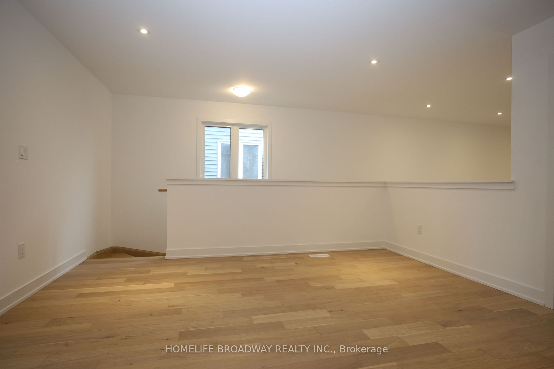 54 Harvest Cres
