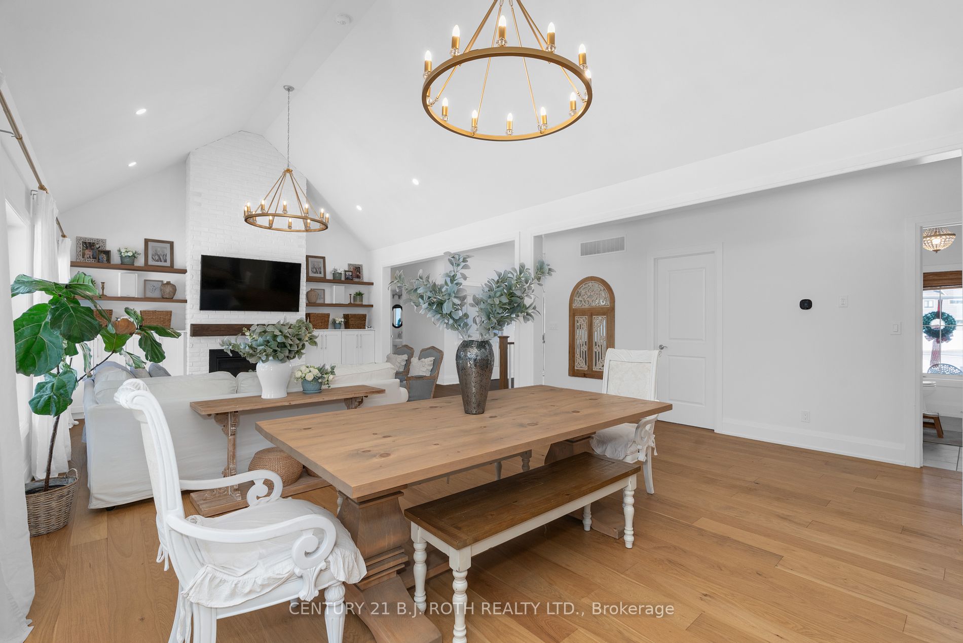 24 Oldenburg Crt