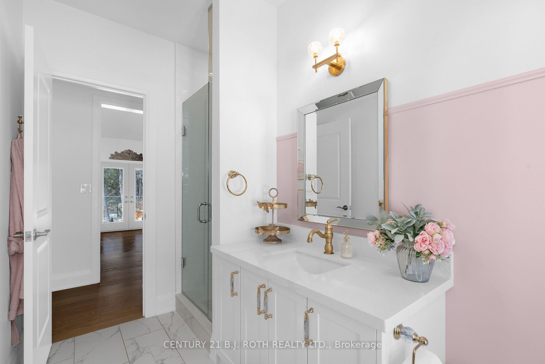 24 Oldenburg Crt