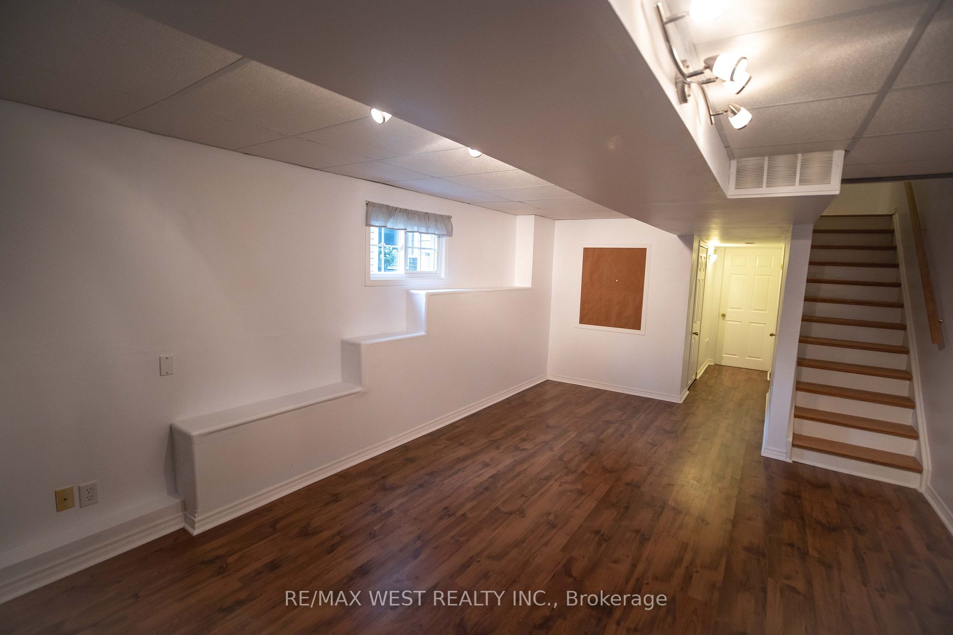 11 Royalton Lane, #11