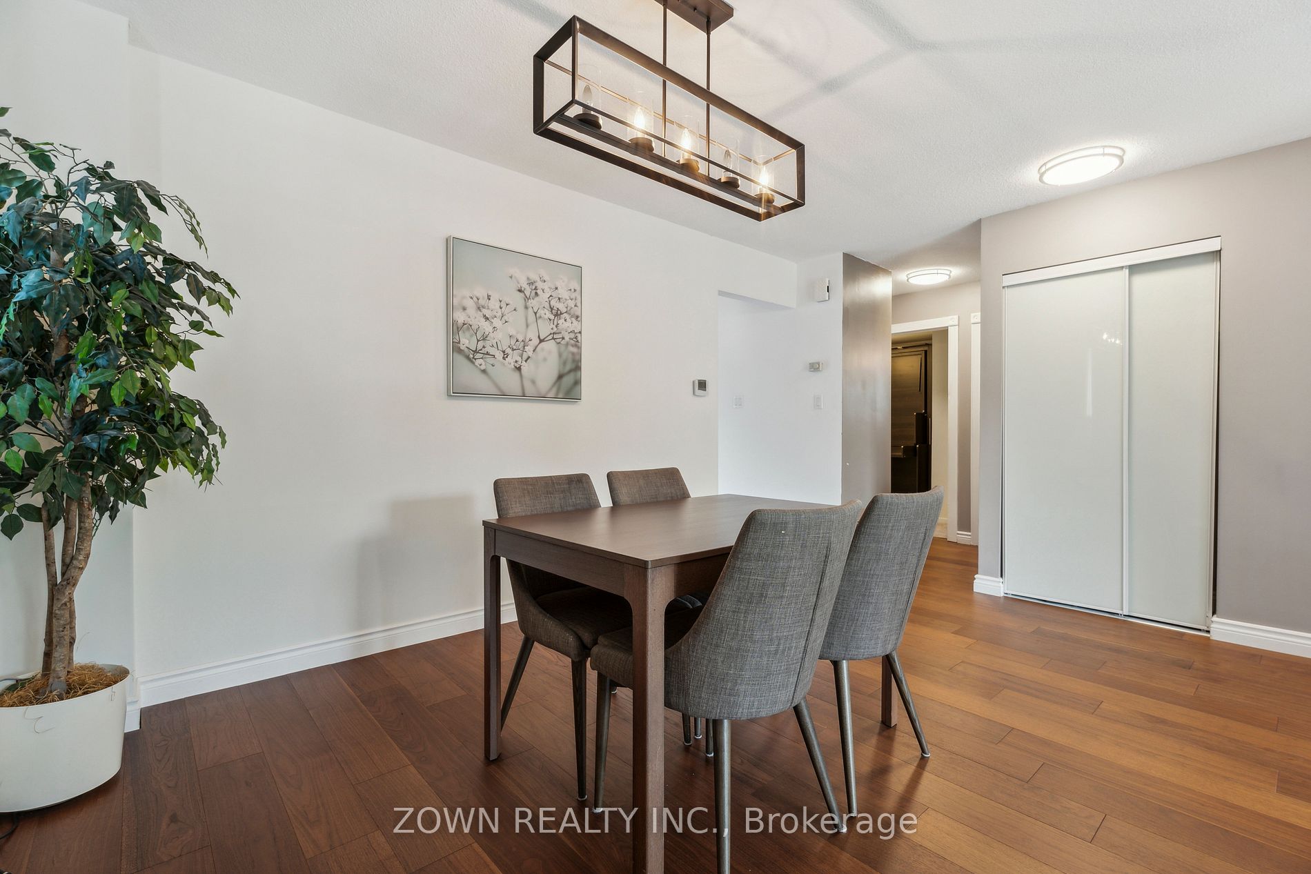 11 Bristow Court