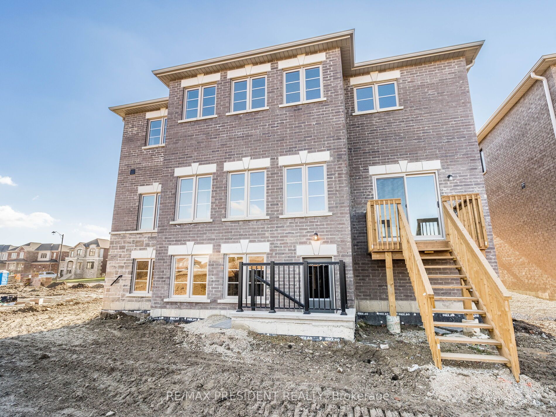 253 Warden St