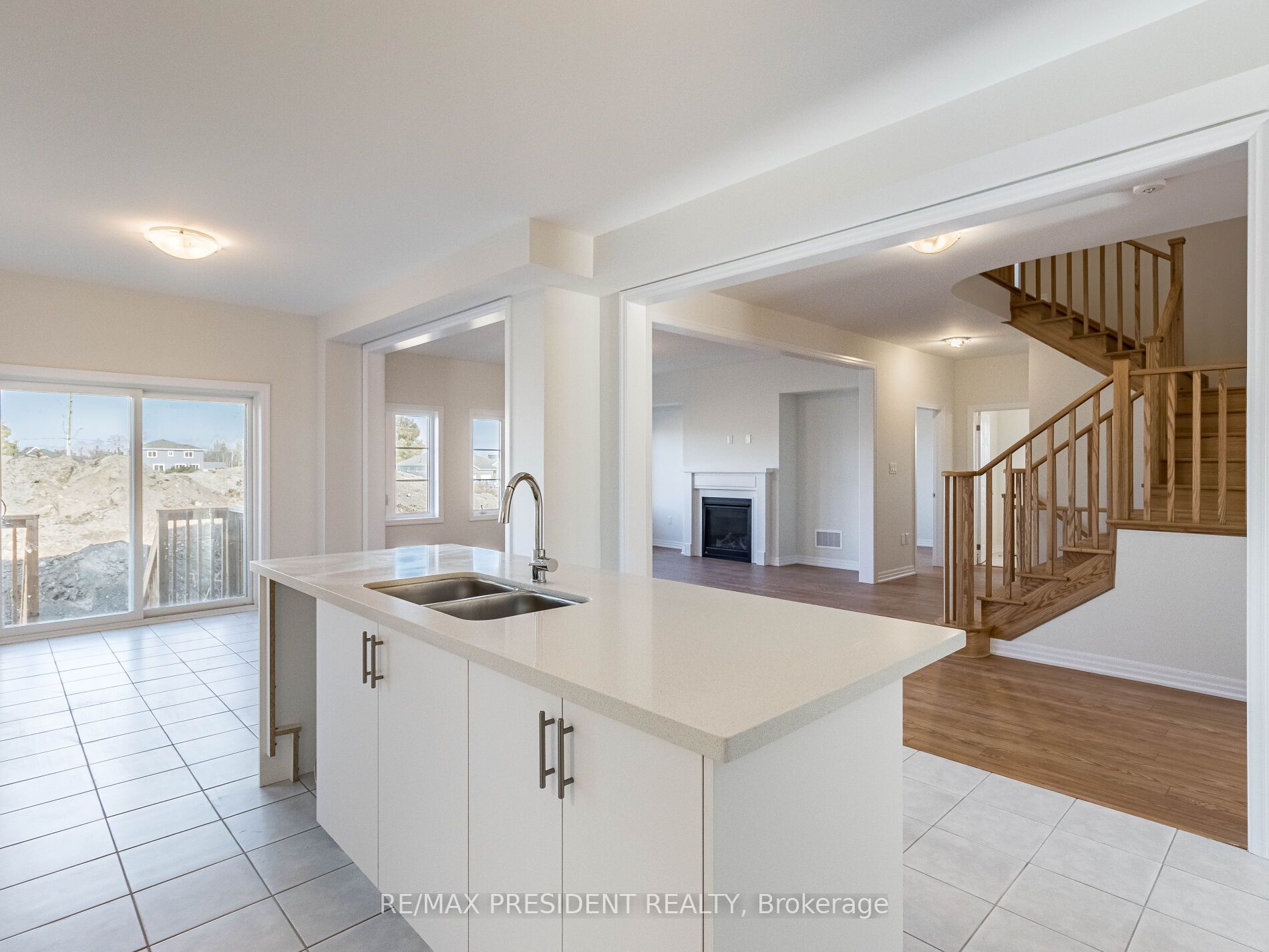 253 Warden St