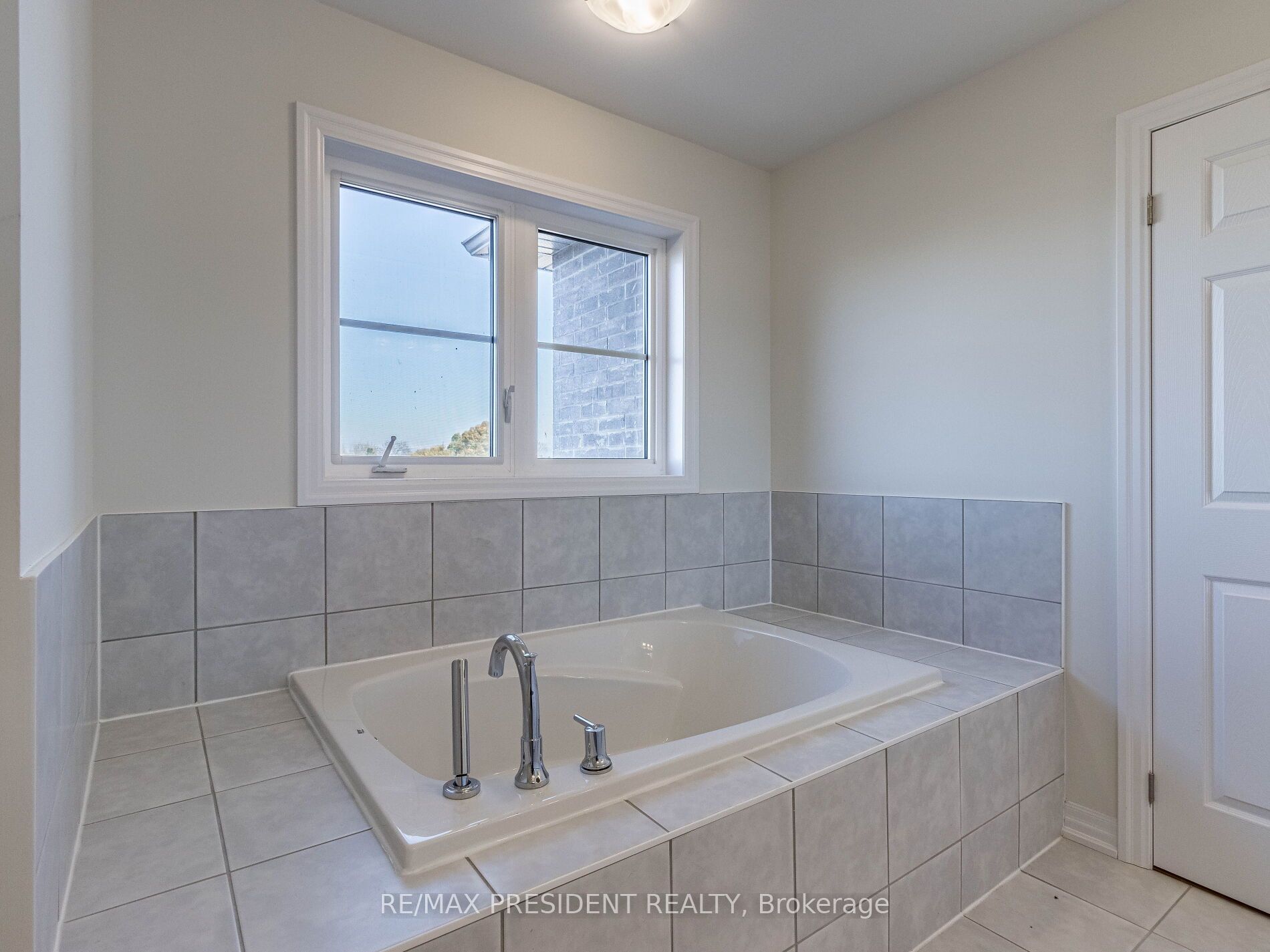 253 Warden St