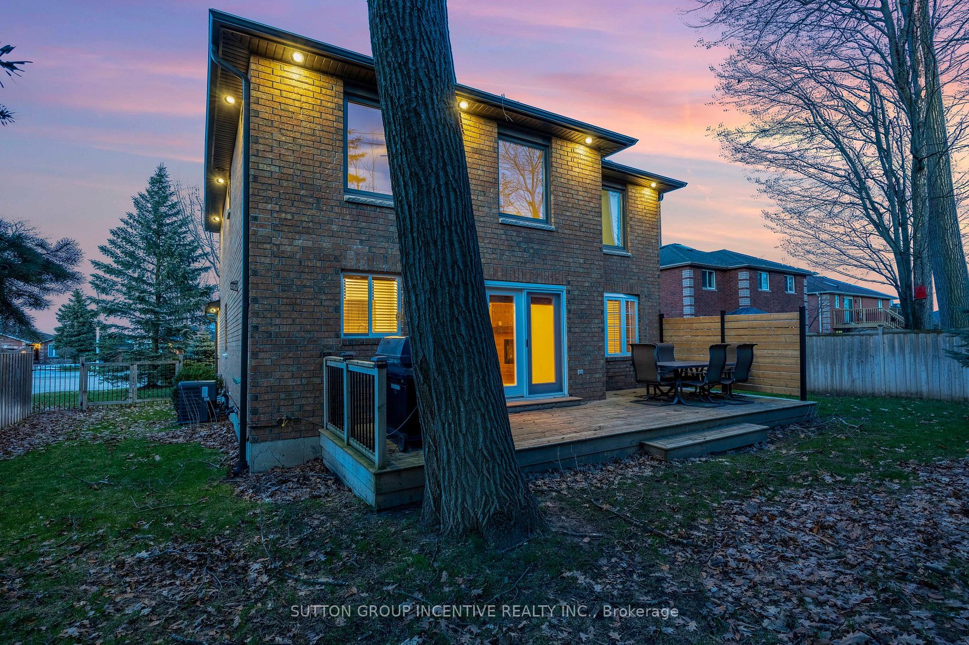 33 Glen Oak Crt
