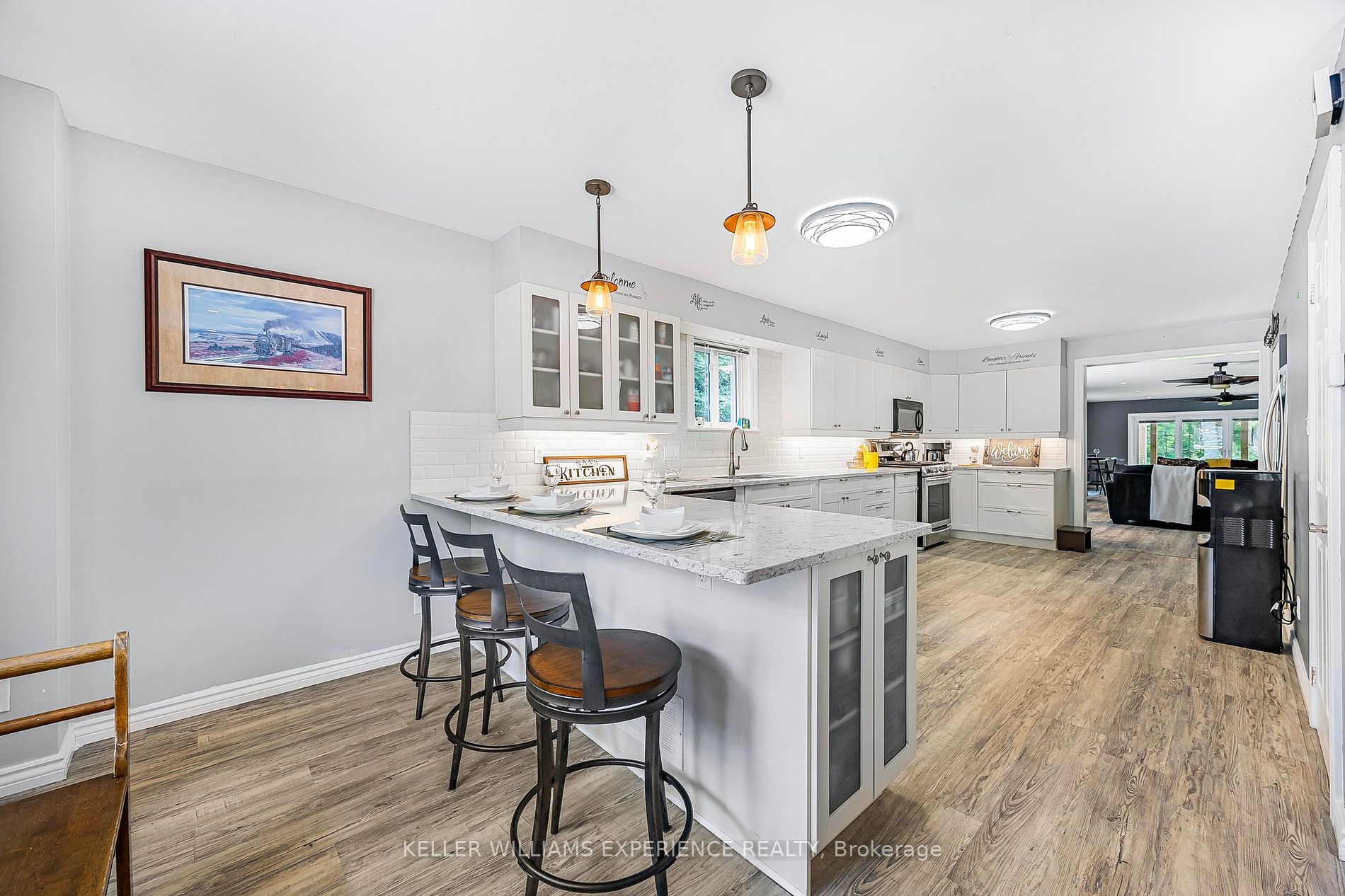 10 Bayside Ave