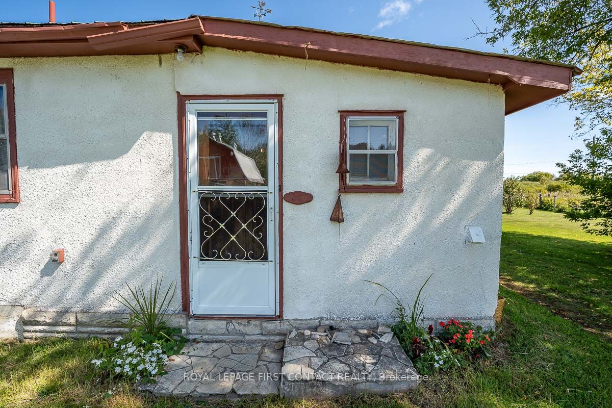 3828 George Johnston Rd