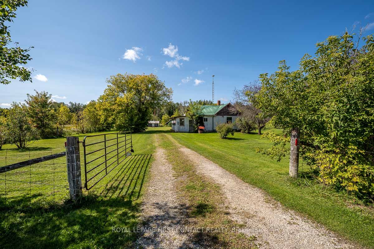 3828 George Johnston Rd