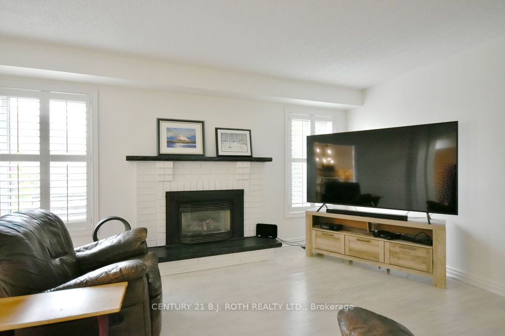 58 Brushwood Cres