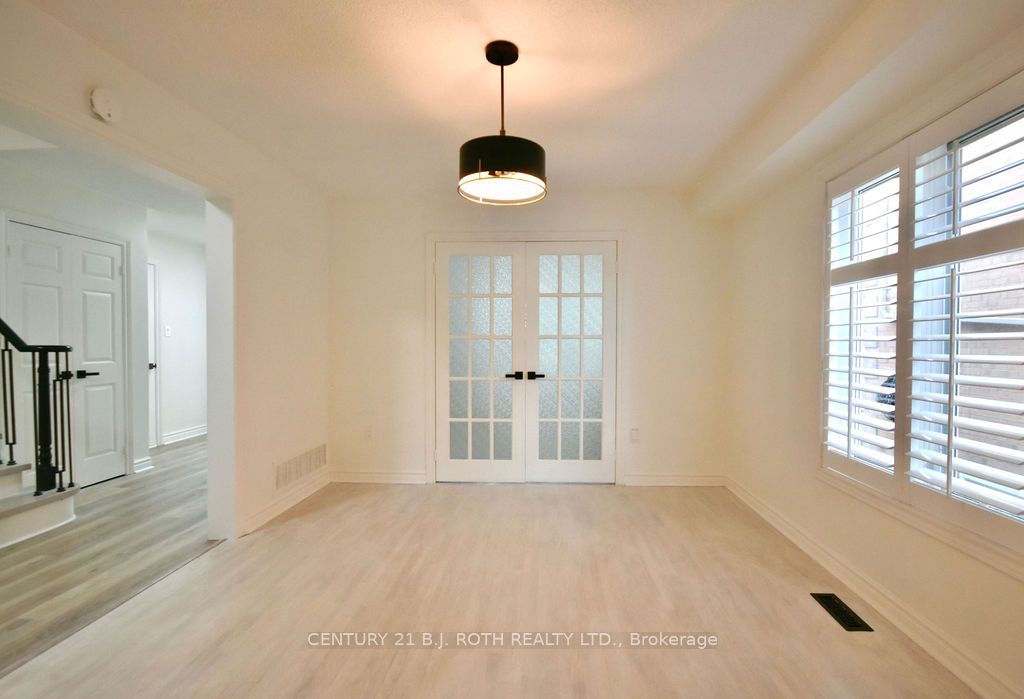 58 Brushwood Cres