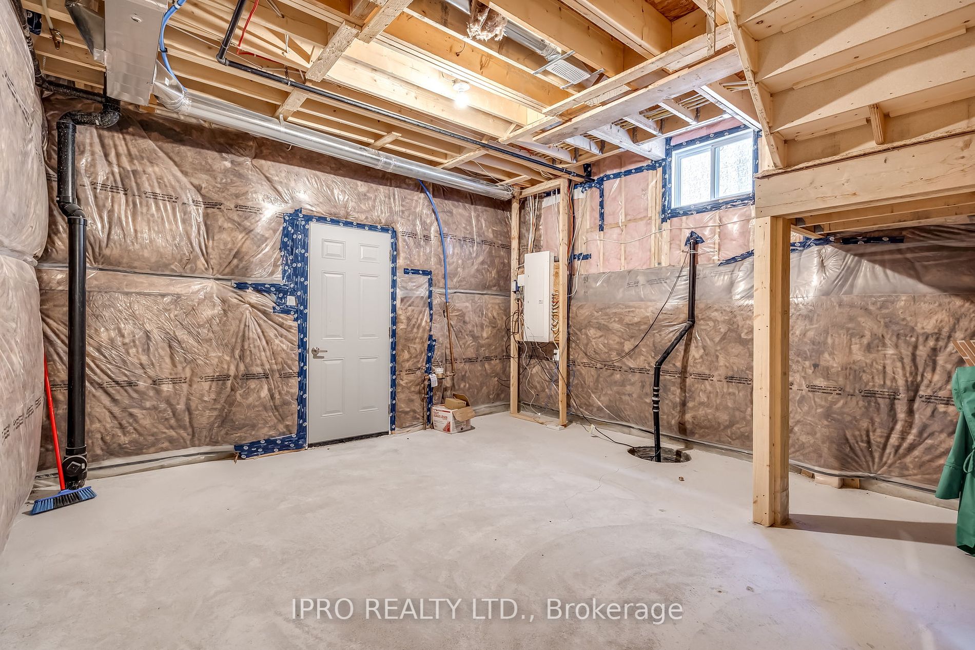 115 Muirfield Dr