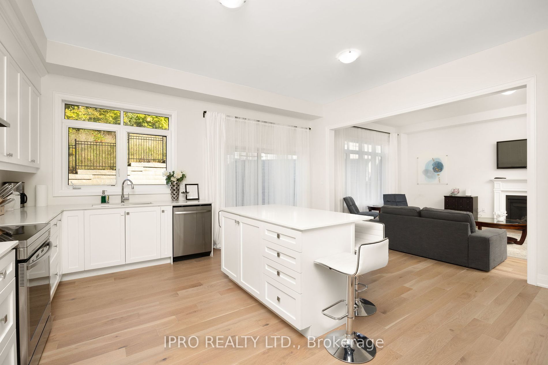 115 Muirfield Dr