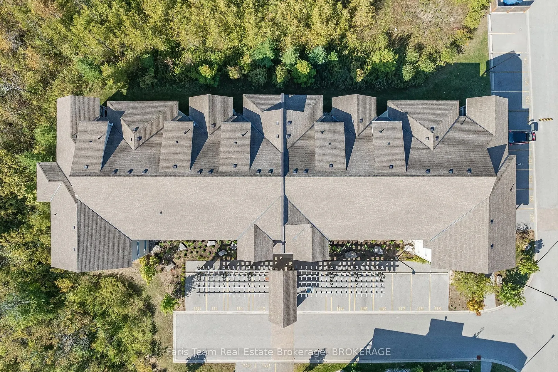 6 Anchorage Cres, #205