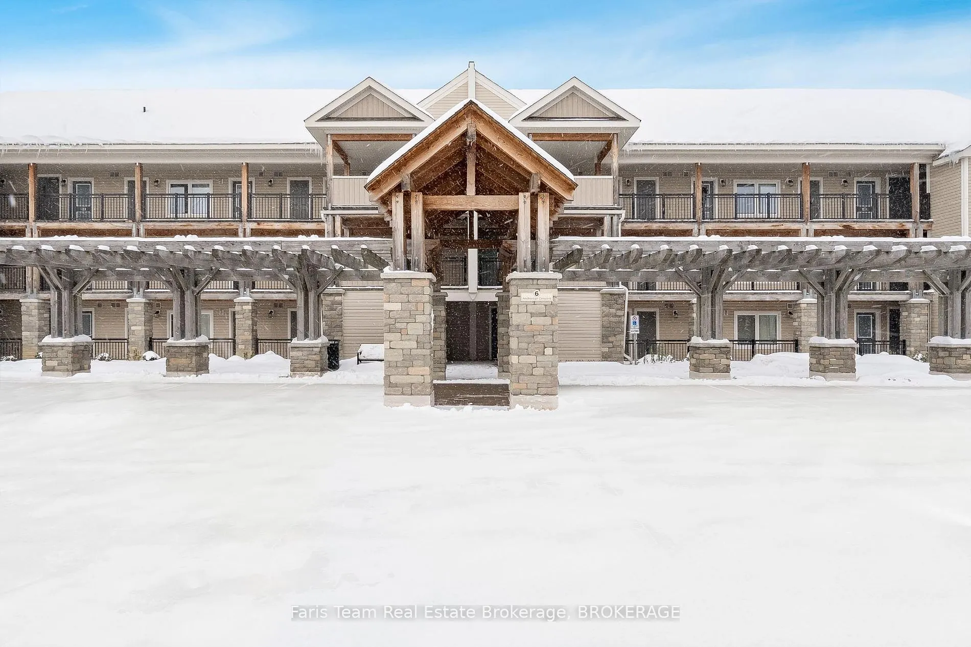 6 Anchorage Cres, #205