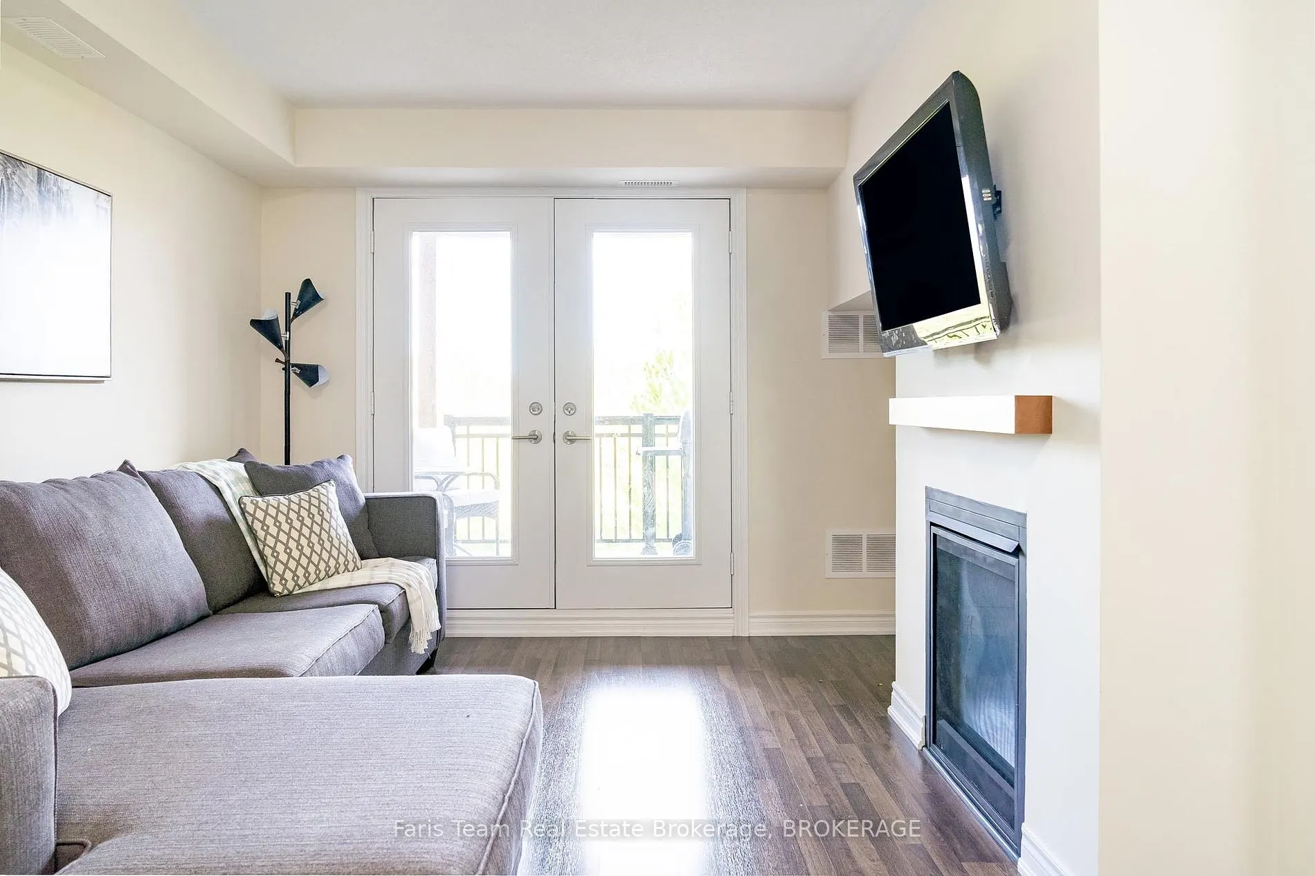 6 Anchorage Cres, #205