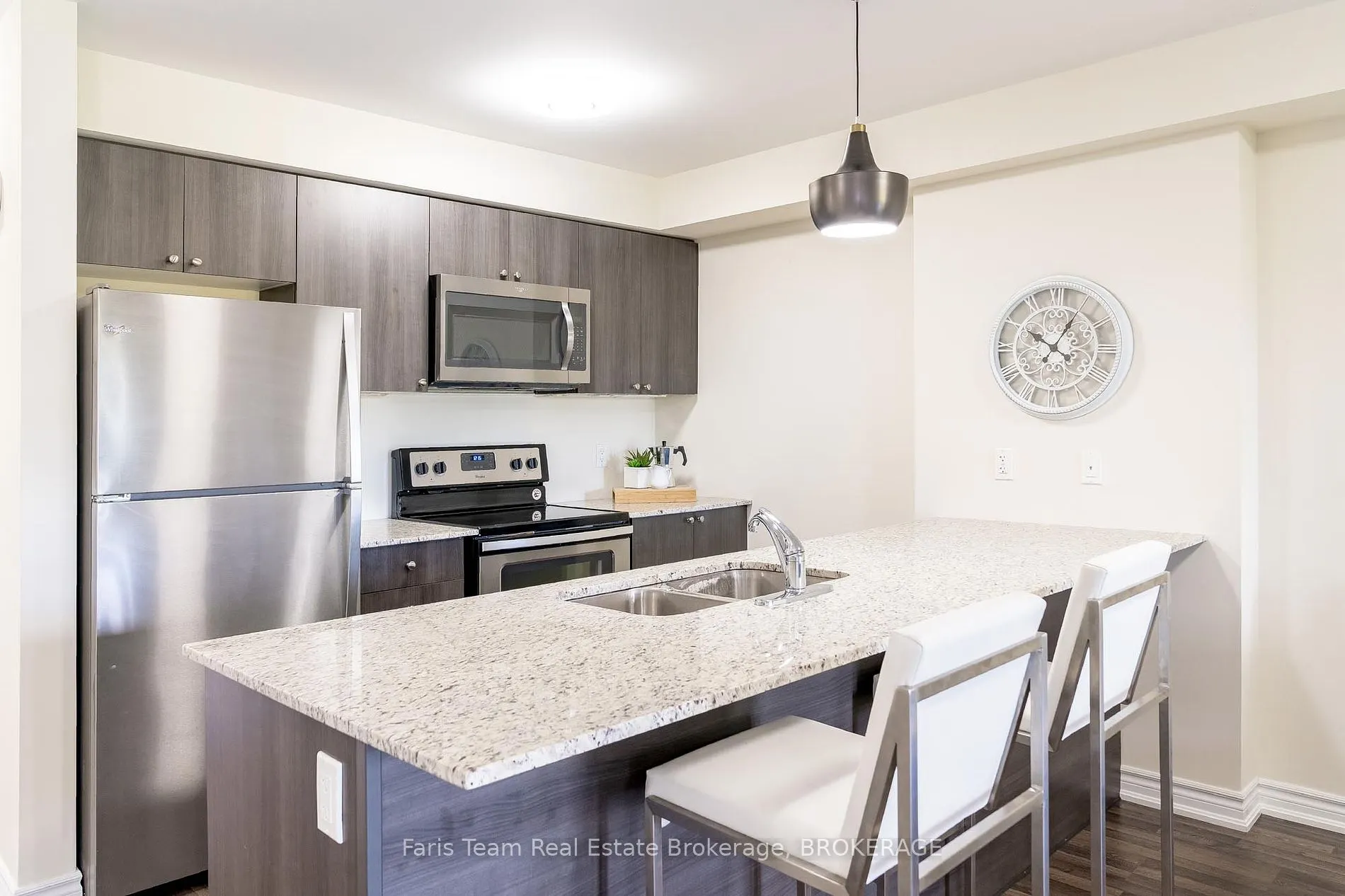 6 Anchorage Cres, #205