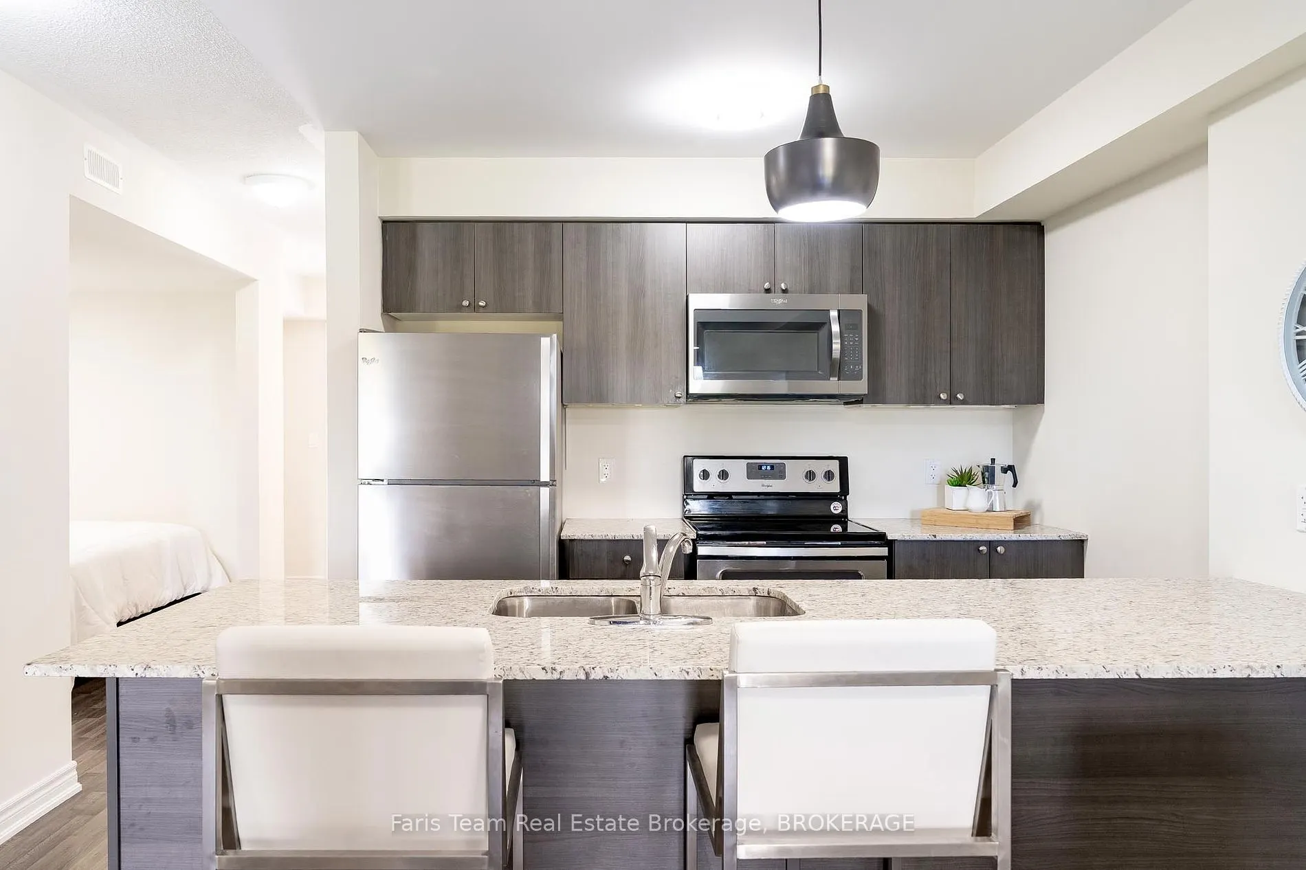 6 Anchorage Cres, #205