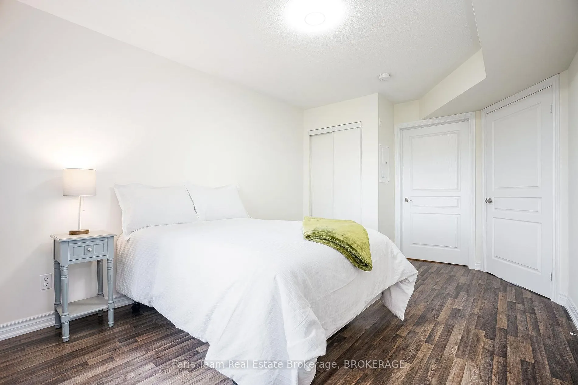 6 Anchorage Cres, #205