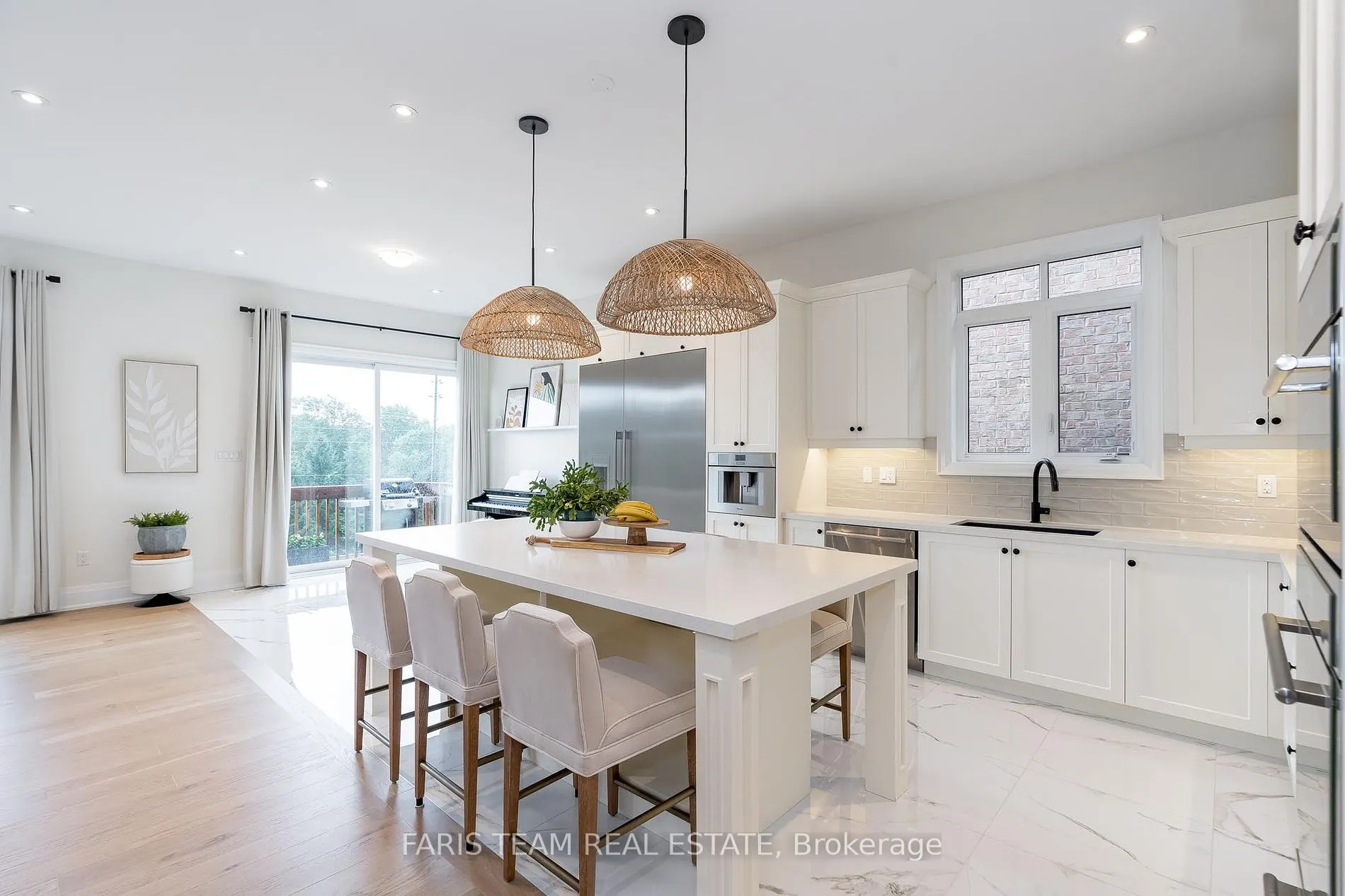 27 Muirfield Dr