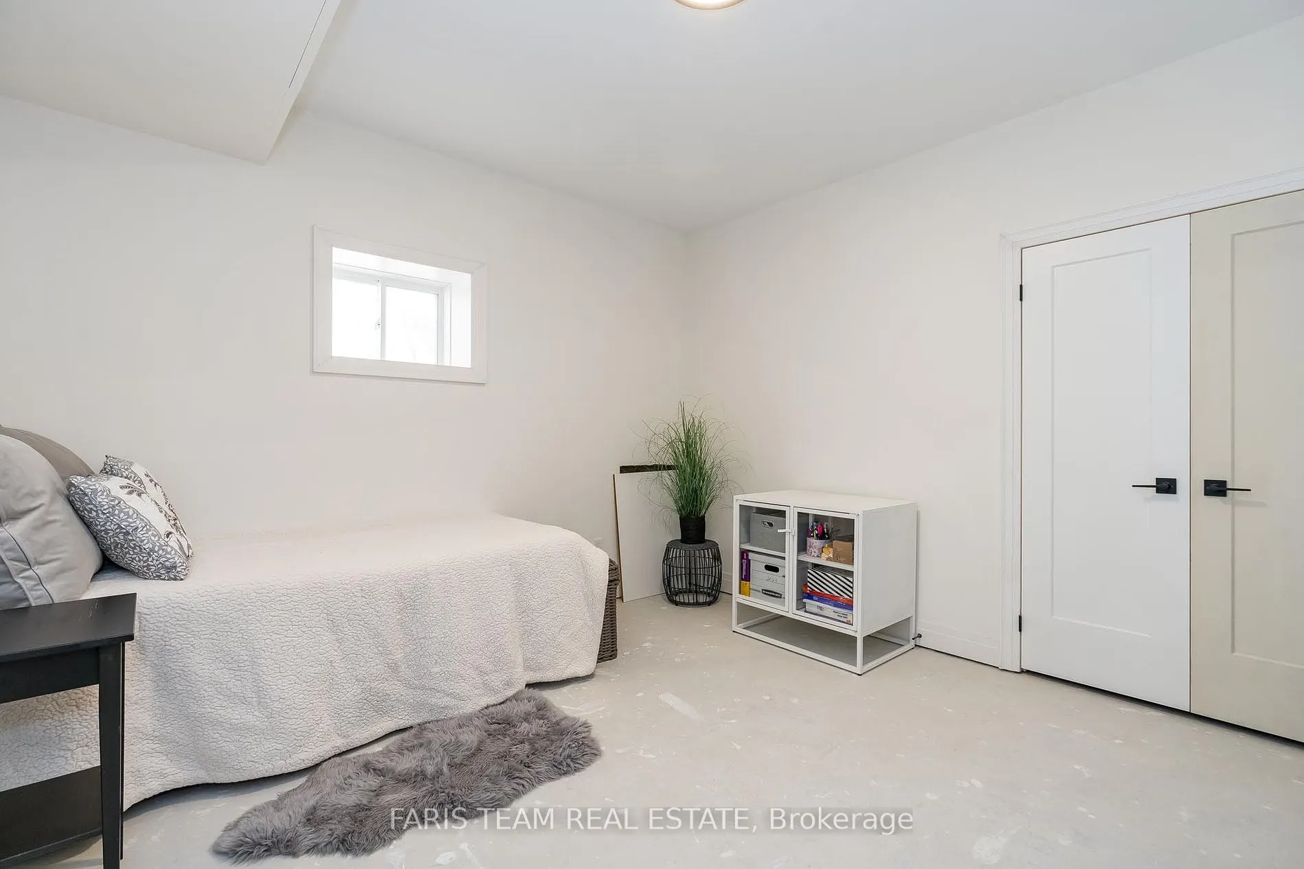 27 Muirfield Dr