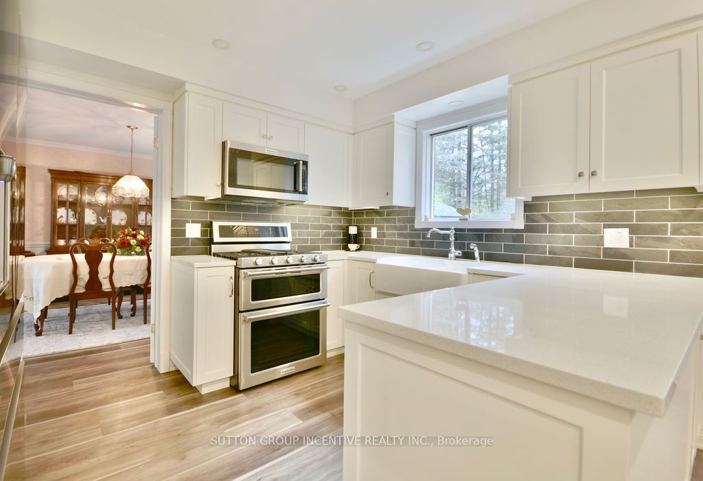 18 Valley Dr
