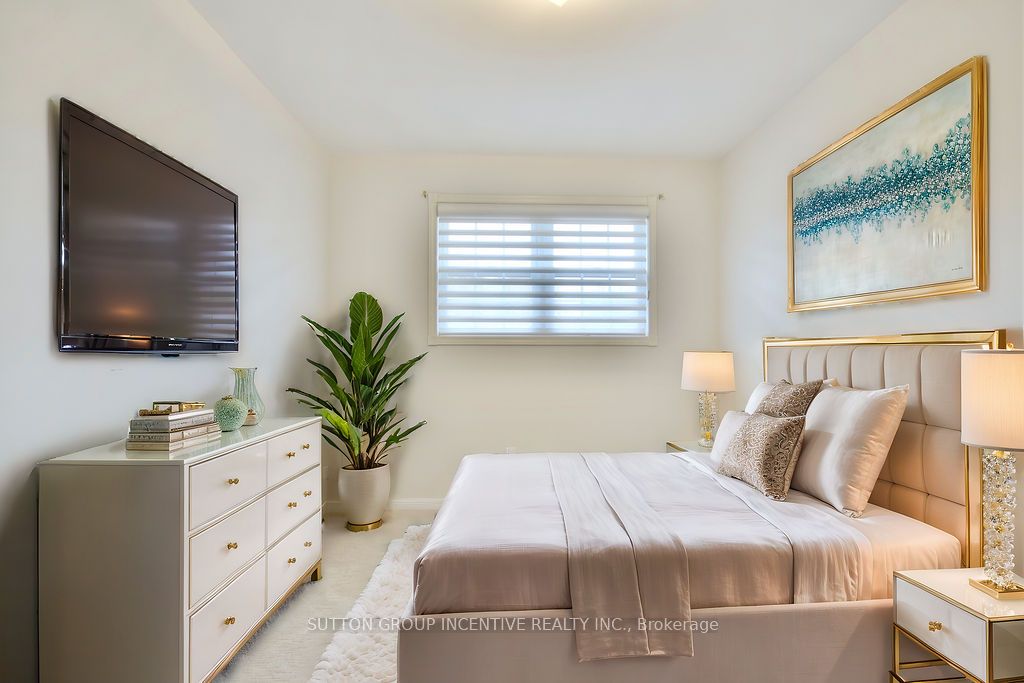 18 Valley Dr
