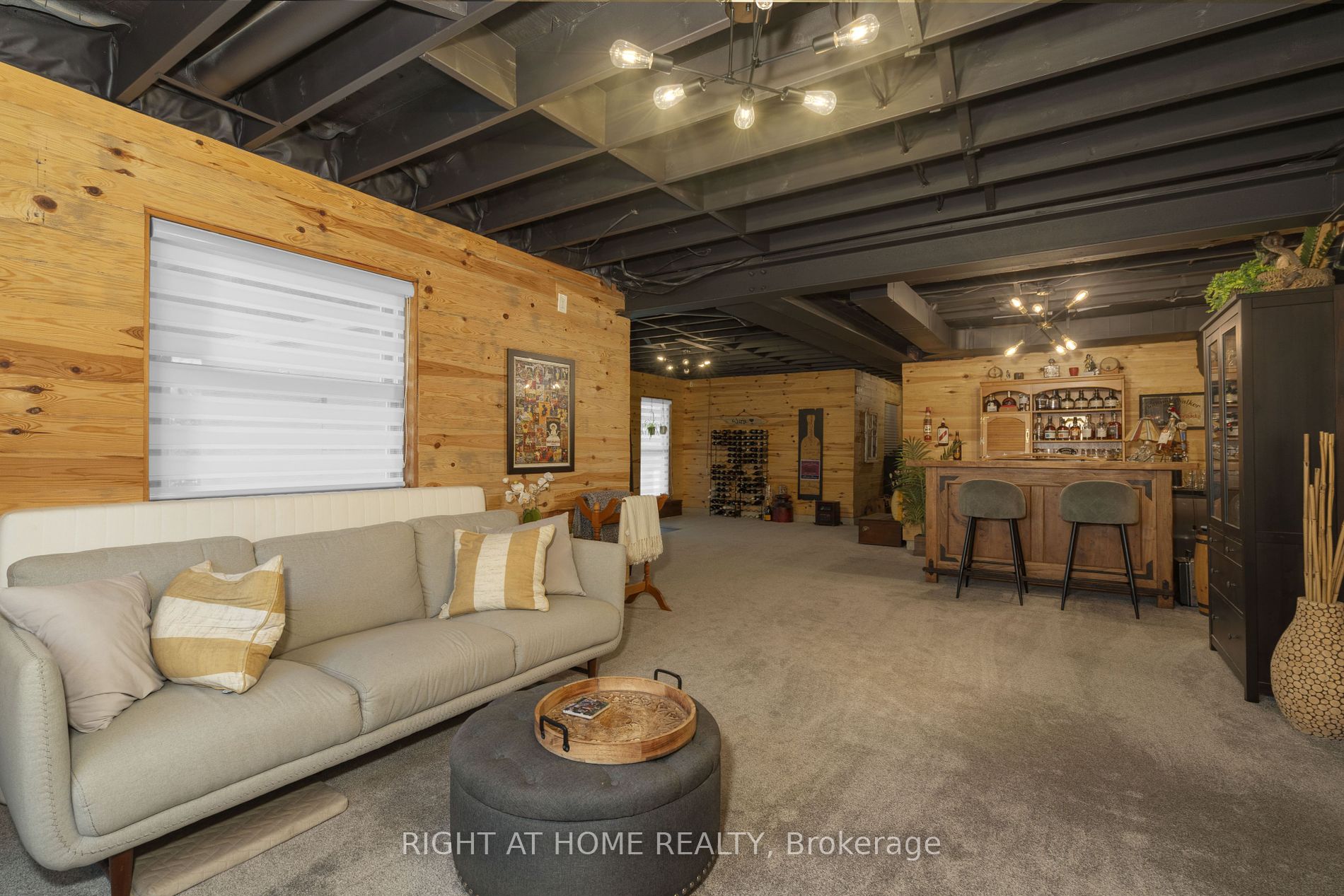 17 Bridle Path