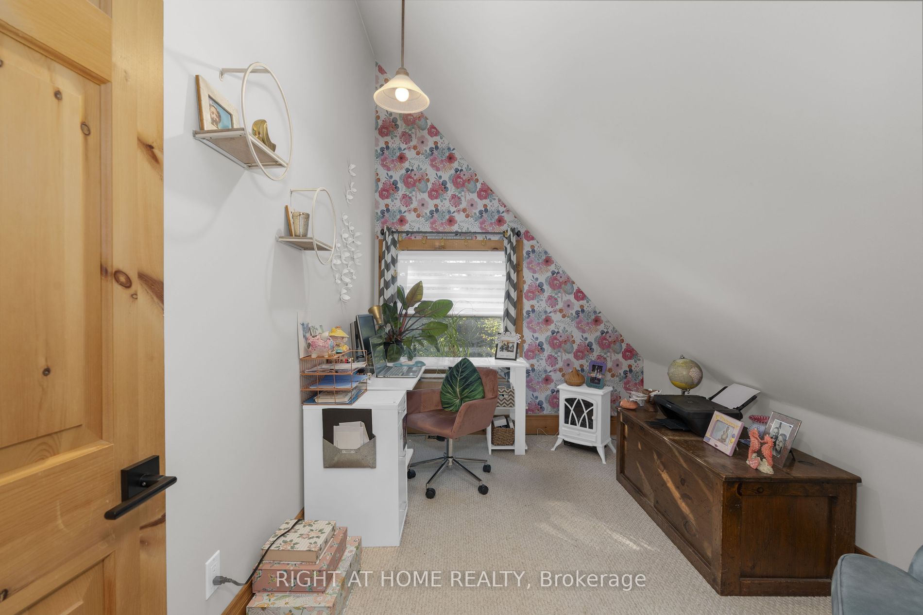 17 Bridle Path