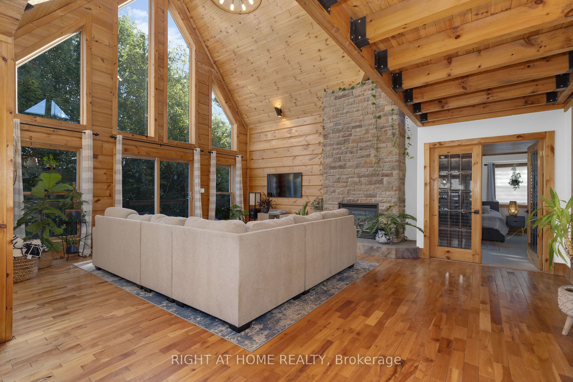 17 Bridle Path