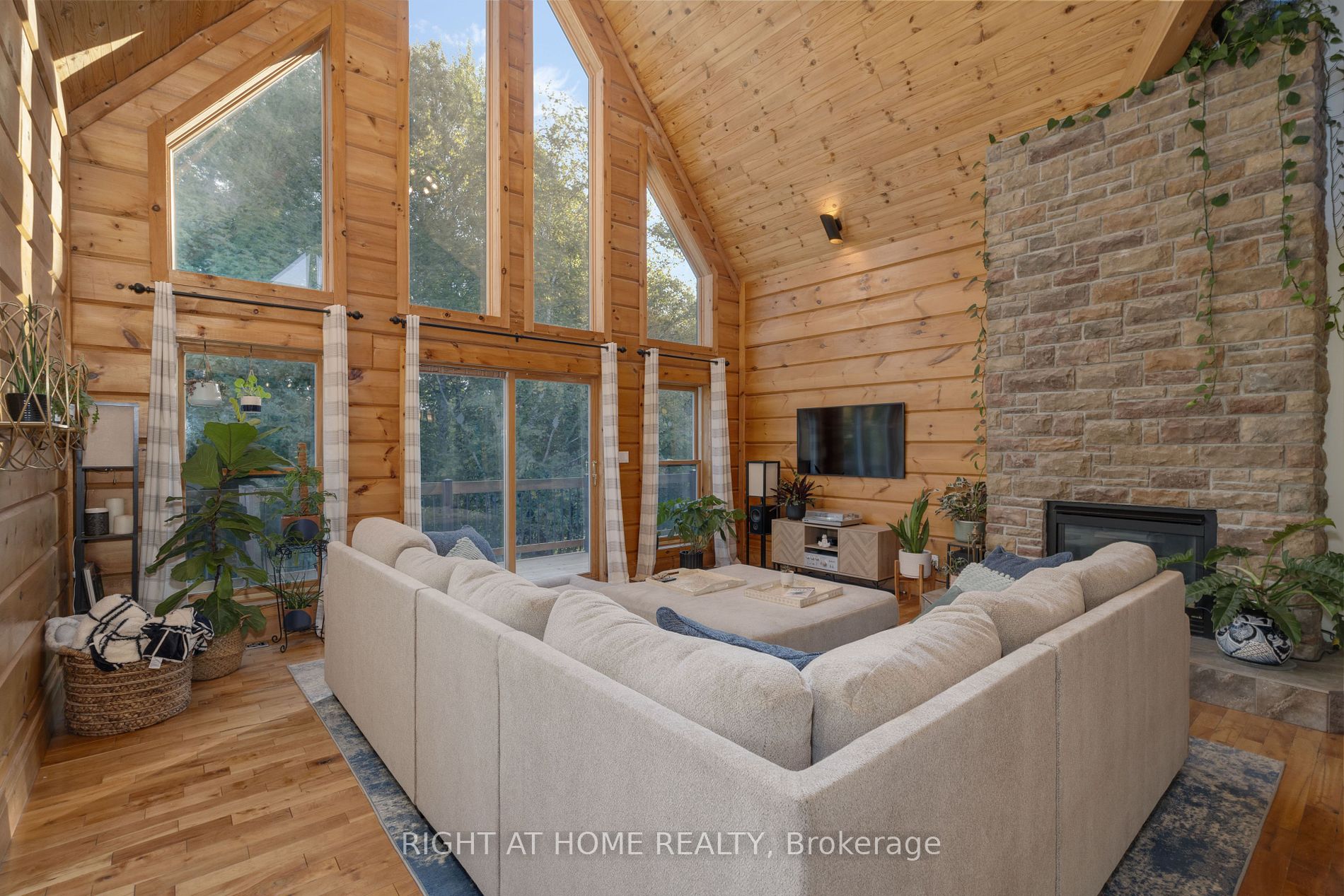 17 Bridle Path