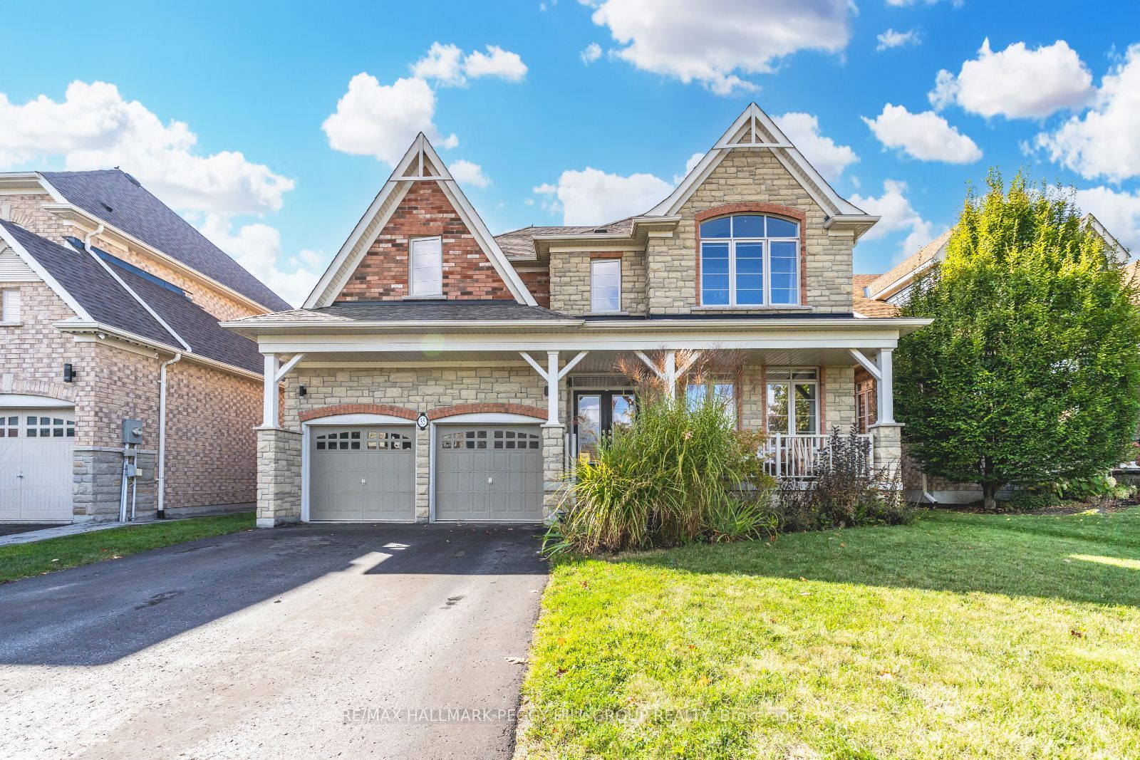 35 Royal Park Blvd