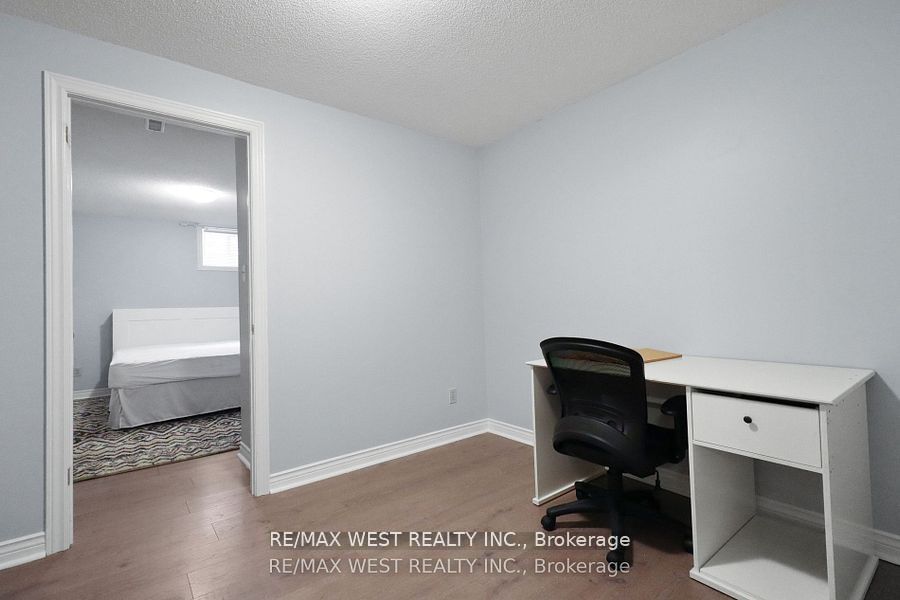 19 Radenhurst Cres