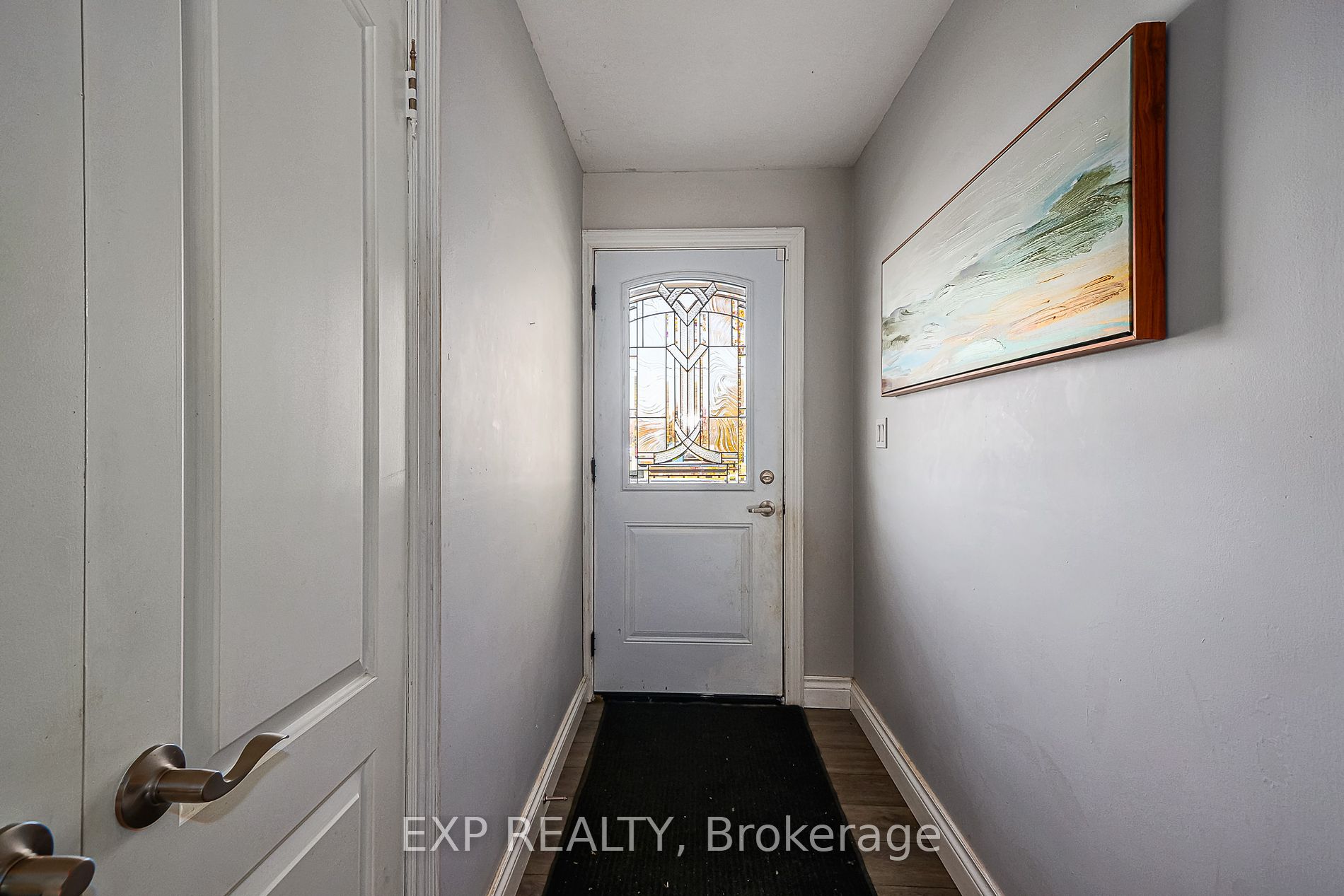 19 Locke Ave