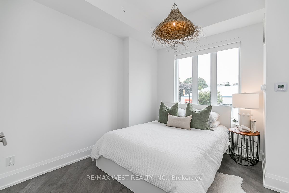 1 Hume St, #212