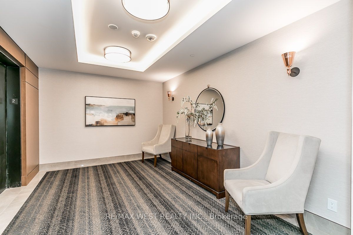 1 Hume St, #212