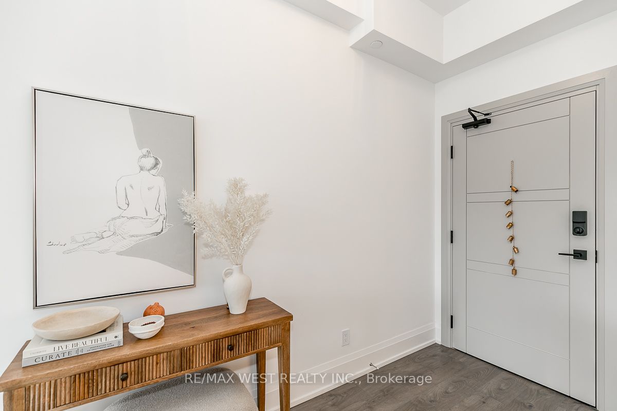 1 Hume St, #212