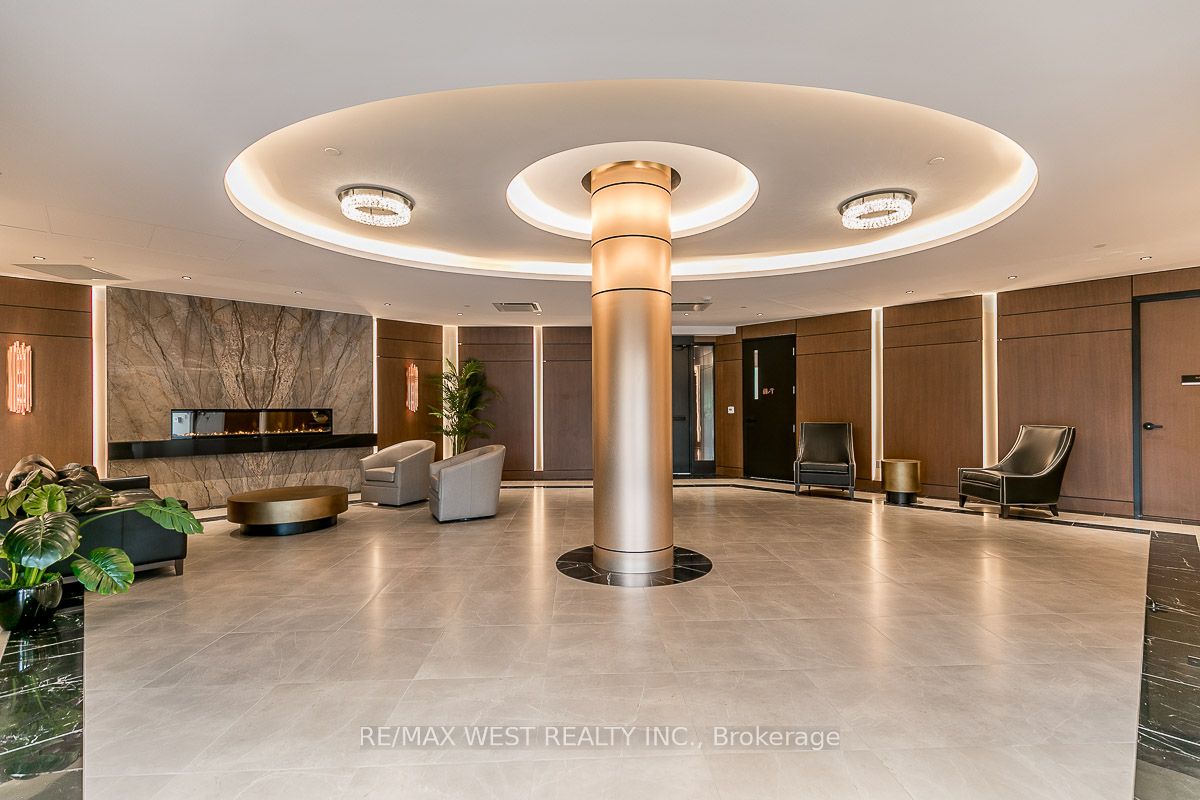 1 Hume St, #212