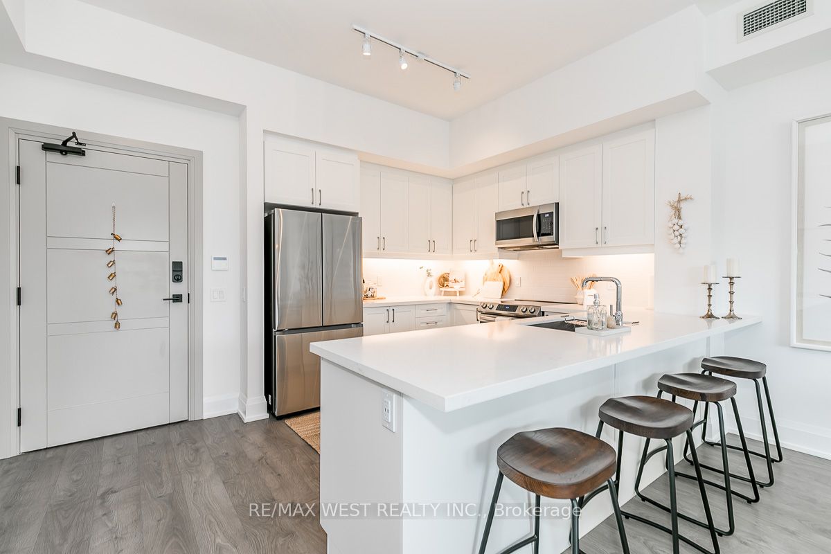1 Hume St, #212