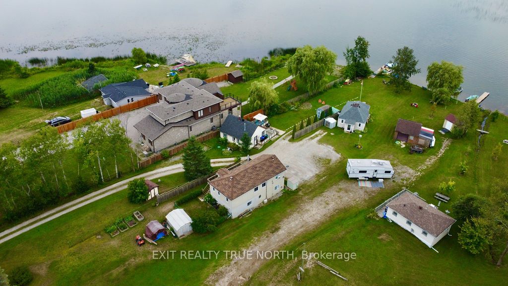 5632 Penetanguishene Rd