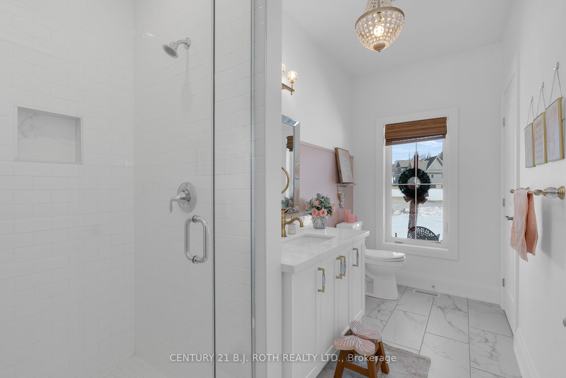 24 Oldenburg Crt