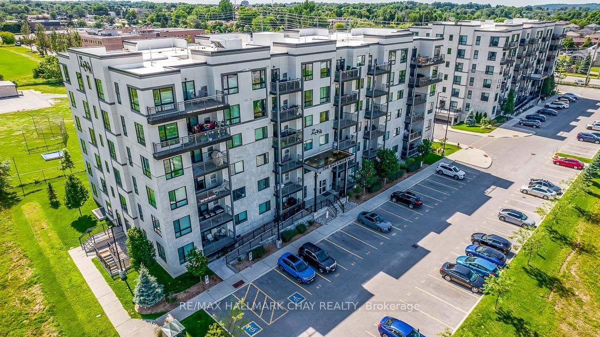 299 Cundles Rd E, #205
