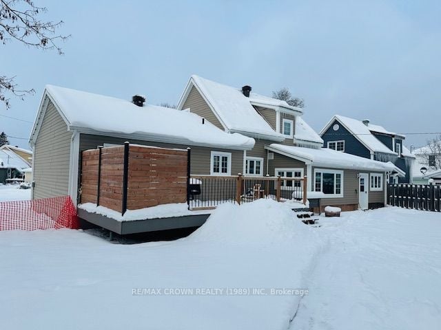 4 Victoria St