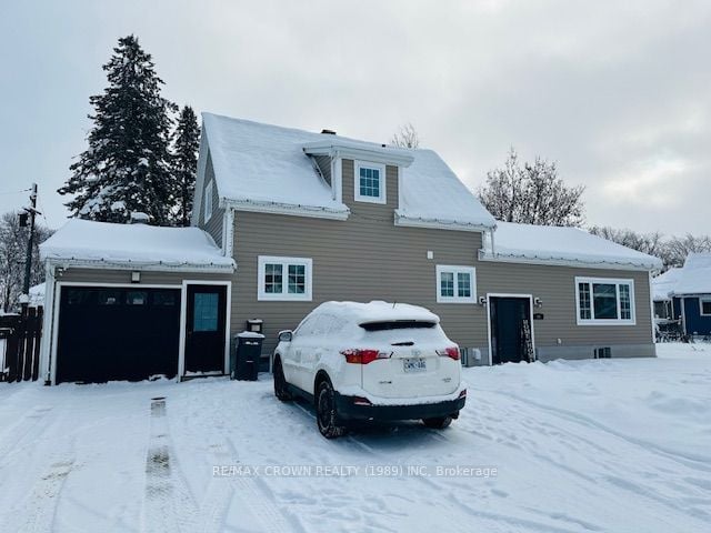 4 Victoria St