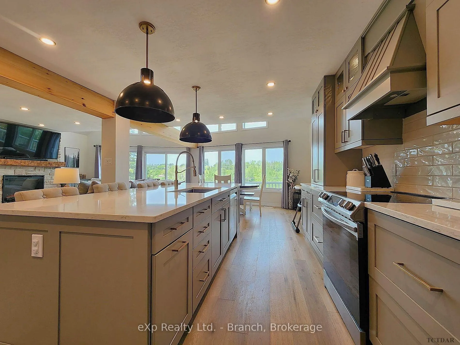 55 Lakeshore Ave