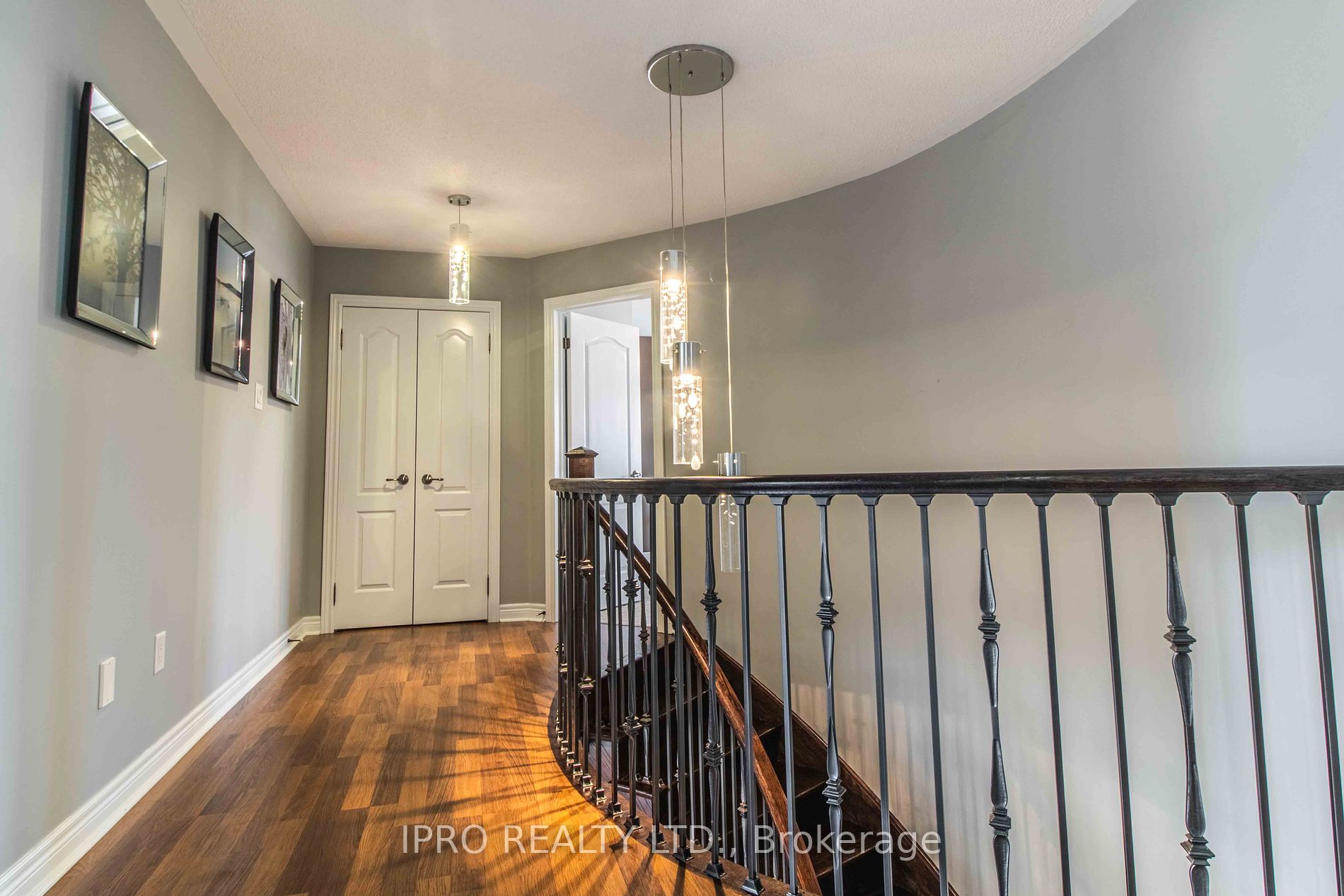 4 Quatro Cres